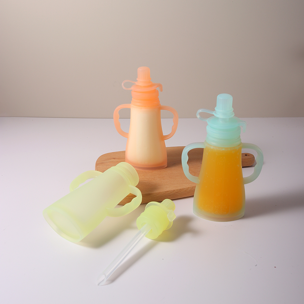 New Reusable Silicone Breast M - Baby Puree Pouch recension och pris